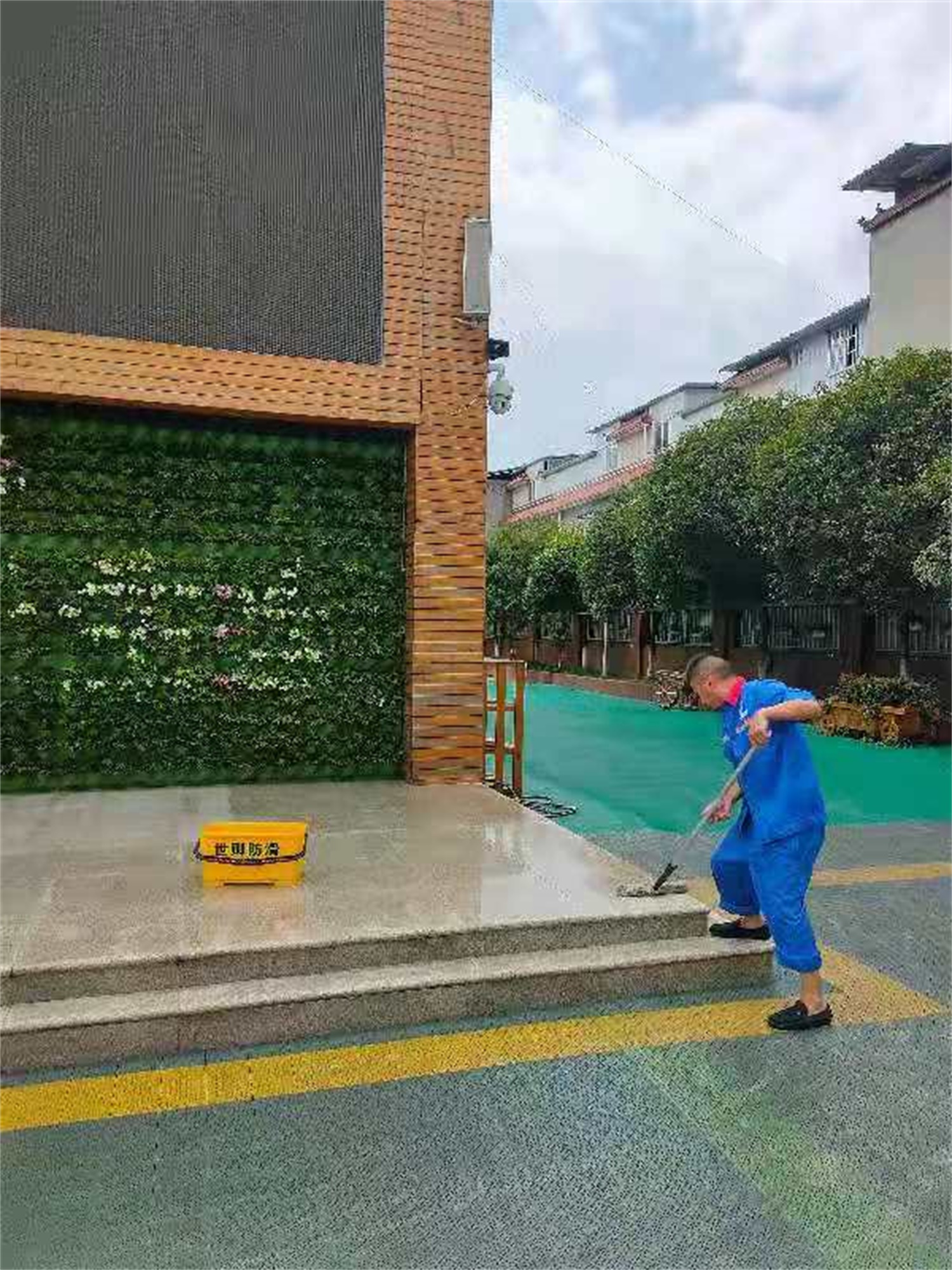 天府新区永兴幼儿园的地面防滑施工